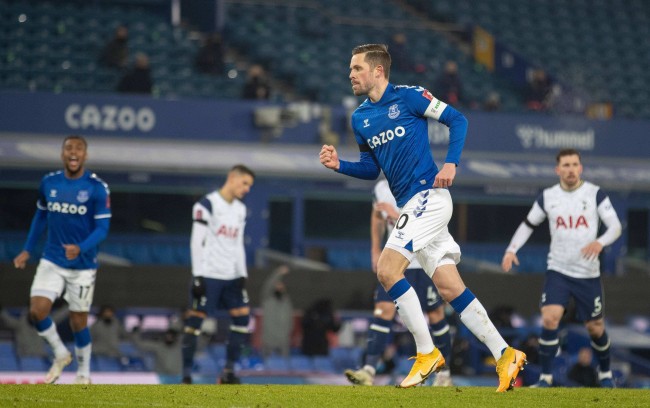 我们在防守 我们在防守